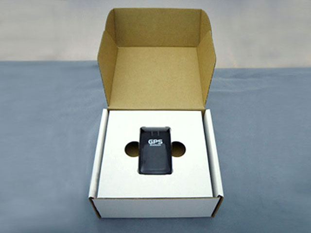 ग्रुप बाय - GPS रीवर LGSF2000 अपने बॉक्स में